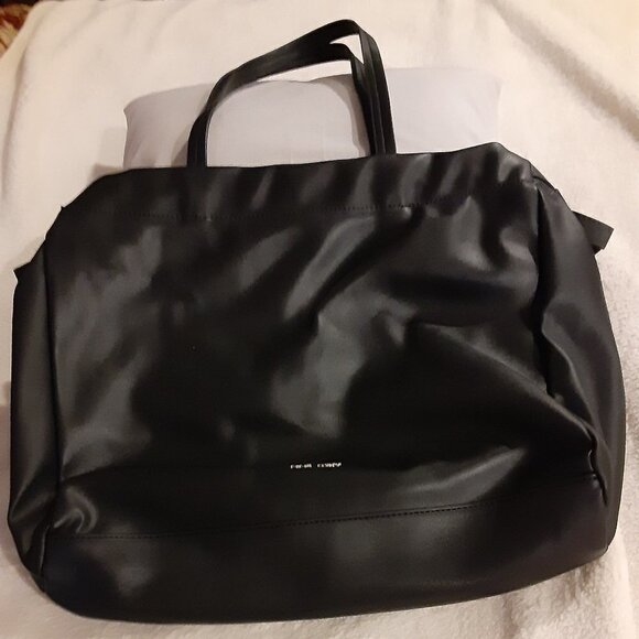 Nine West Black Purse w/Snap Closure & Double Straps. - Picture 1 of 3